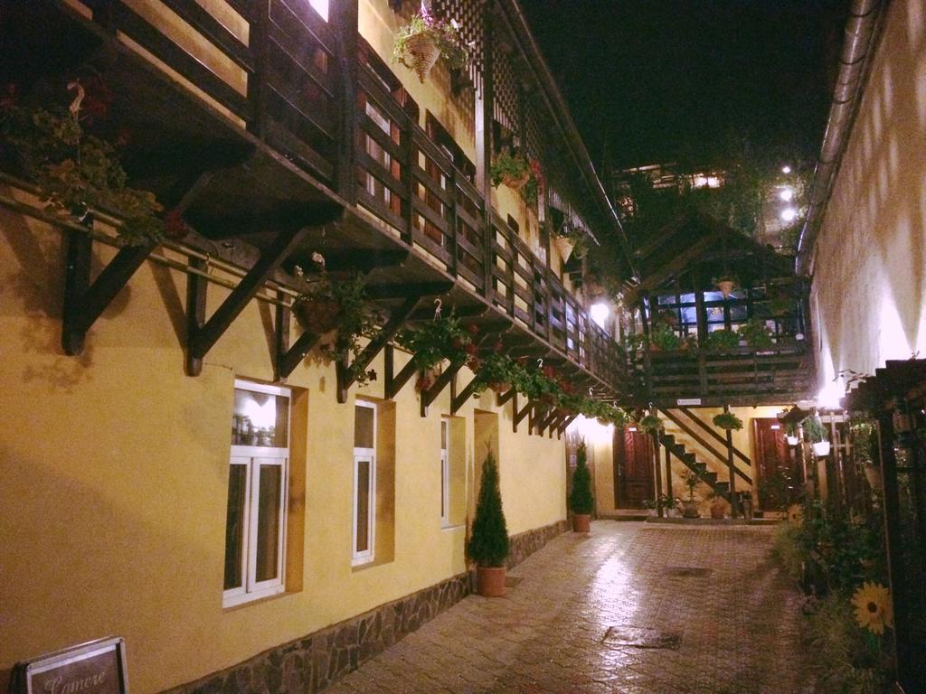 فندق سيفِسوارافي  Casa Cu Cerdac المظهر الخارجي الصورة