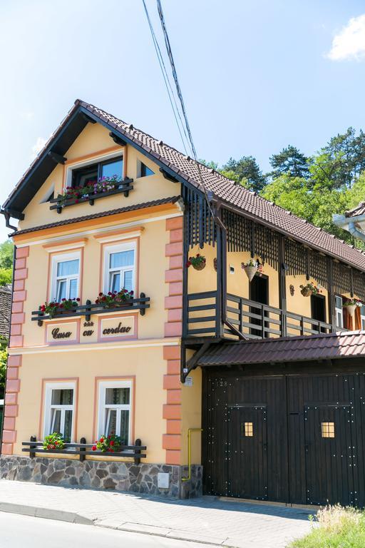 فندق سيفِسوارافي  Casa Cu Cerdac المظهر الخارجي الصورة